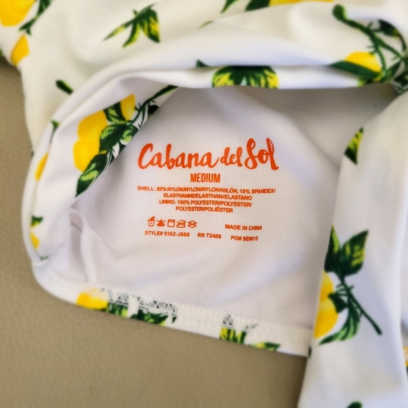 Revolve 🍋 lemons crop top front tie Cabana Del Sol - Picture 4 of 5